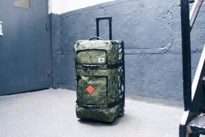 Dakine Split Roller Bag